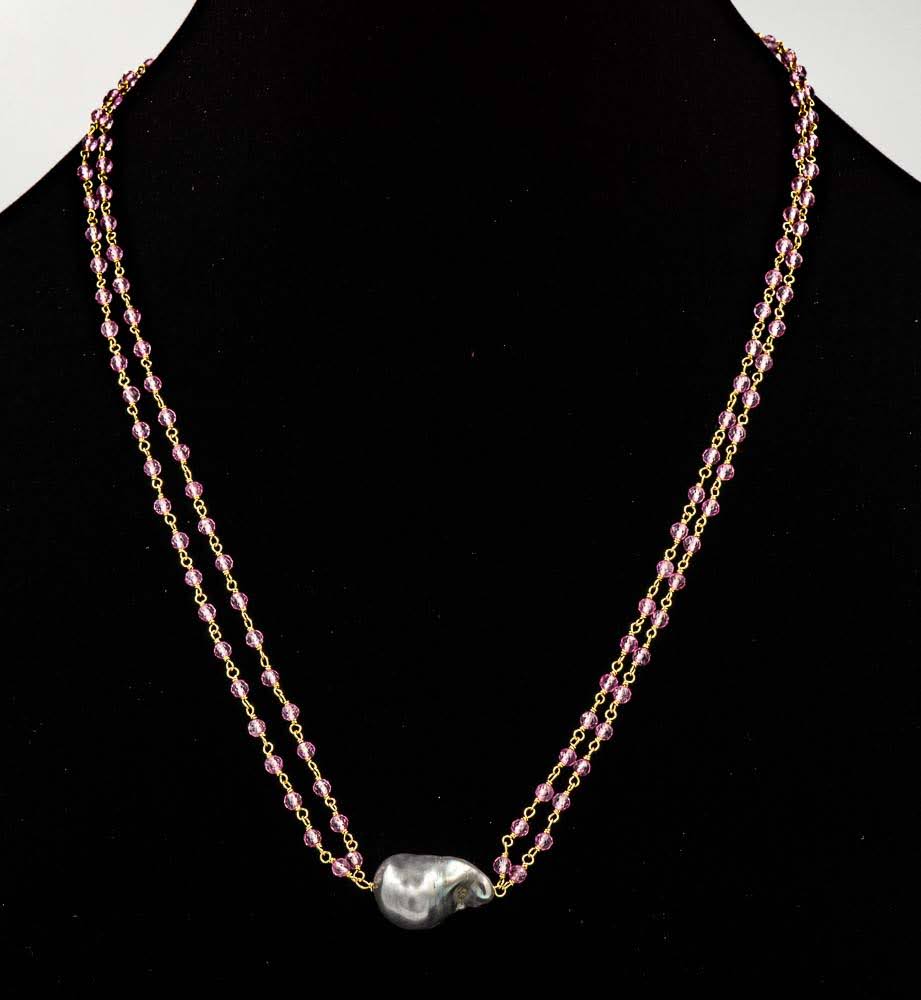 Pink quartz and gray baroque pearl necklace
